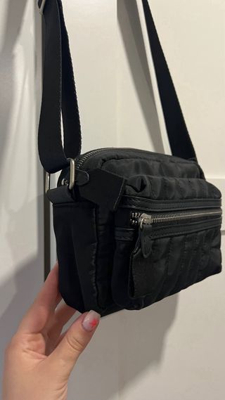 Bolso negro Stradivarius - LOVE