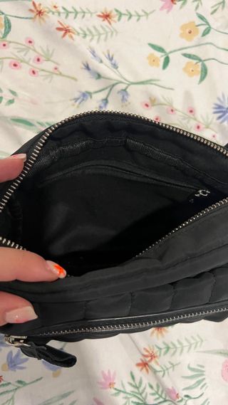 Bolso negro Stradivarius - LOVE