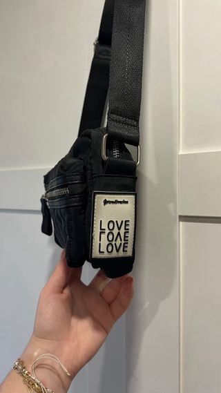 Bolso negro Stradivarius - LOVE