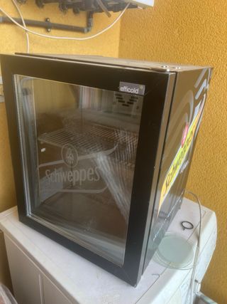 Nevera mini Schweppes