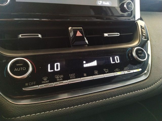 Toyota Corolla Hybrid Business