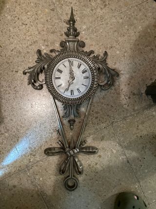 Reloj antiguo plateado