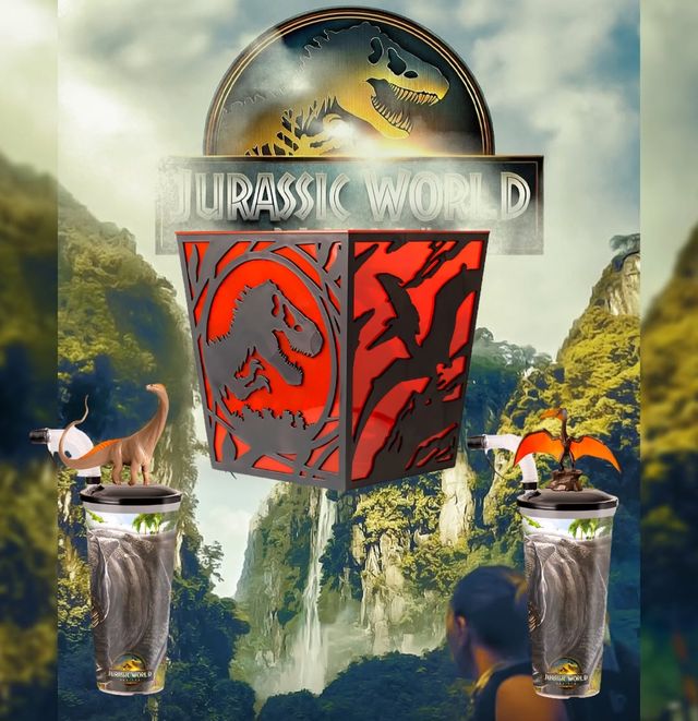 Set Jurassic World: Lanterna + 2 Bicchieri