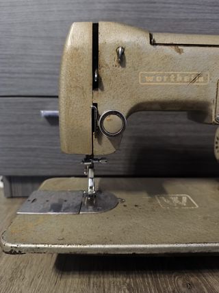 Máquina de Coser Industrial WERTHEIM