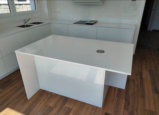  Instalaciones de electricidad, montajede muebles
