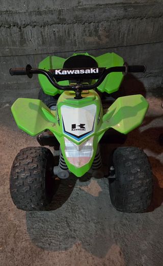 Quad Kawasaki 12V para niños