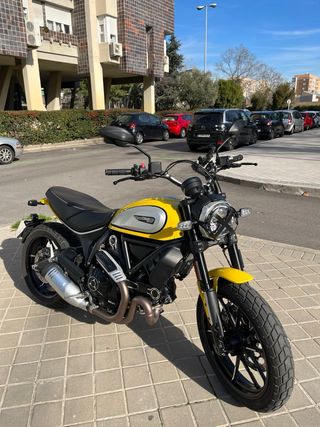 Ducati Scrambler Icon como nueva, garantía Ducati