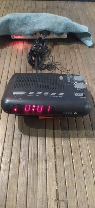 Lote radio despertador...a 5€ uno o todos 40€