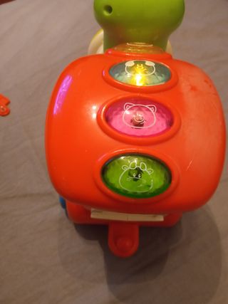 Comboio Musical Chicco - Brinquedo Infantil