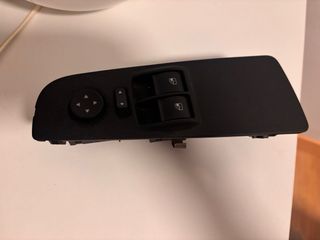 Botonera elevalunas Fiat Grande Punto