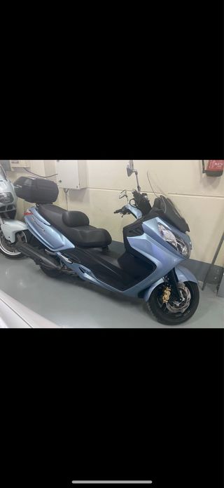 SYM Maxsym 400i ABS Scooter