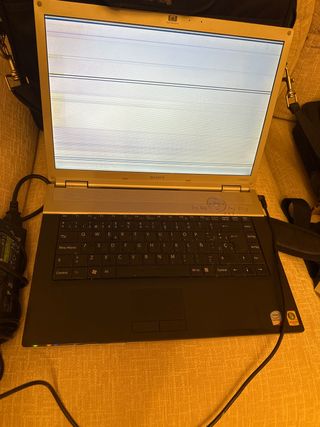 Portátil Sony Vaio - Pantalla rota