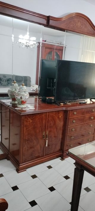Muebles madera buena de nogal. Como nuevos