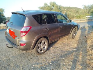 Toyota RAV4 2010