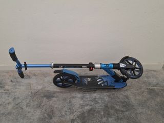 Patinete plegable Azul, sin uso.