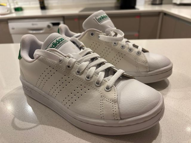 Adidas Stan Smith Blancas y Verdes de segunda mano por 44,95 EUR