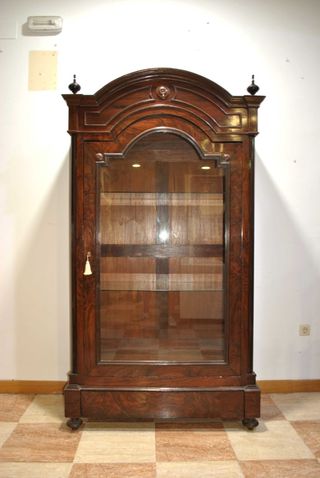 Vitrina antigua de madera de caoba