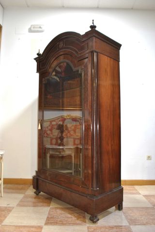 Vitrina antigua de madera de caoba