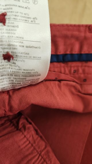 Chinos cortos rojos hombre
