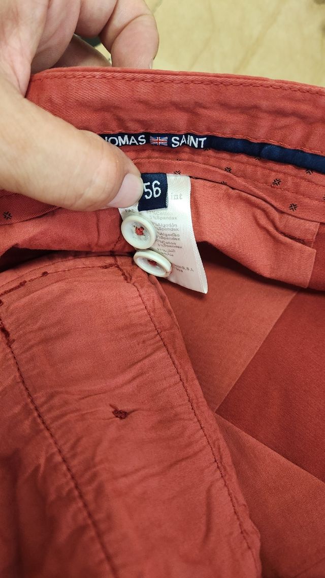 Chinos cortos rojos hombre