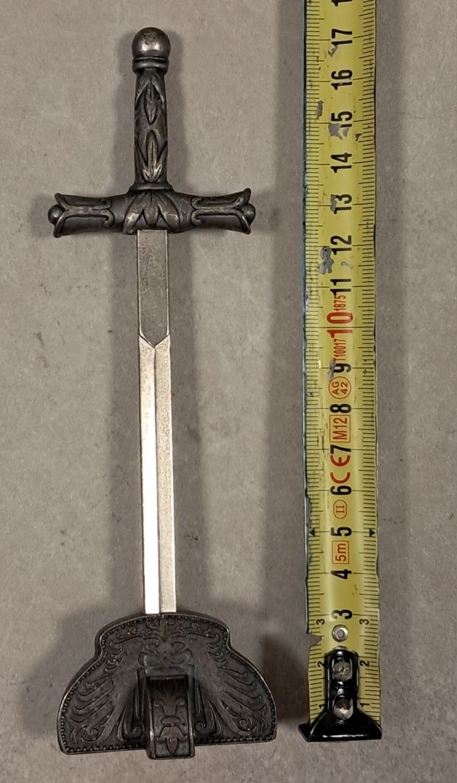 Abrecartas Toledo: Abrecartas de metal