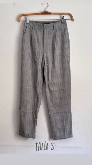 Pantalones Stradivarius Gris - Talla S