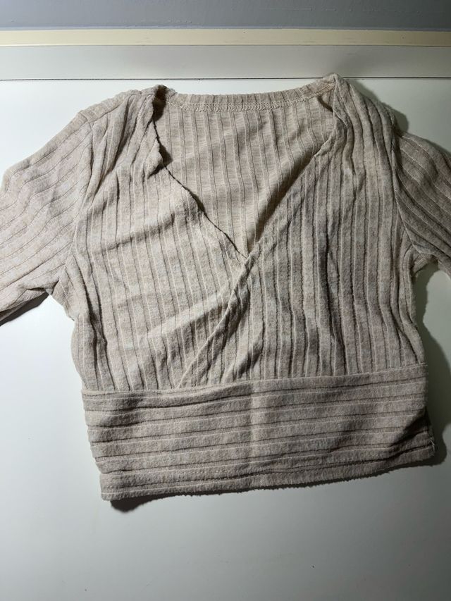 Top beige manga larga