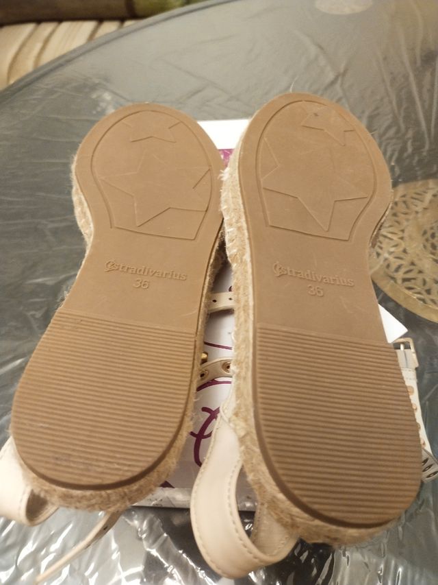 Alpargatas Stradivarius beige, talla 36