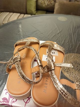 Sandalias Marypaz doradas talla 36