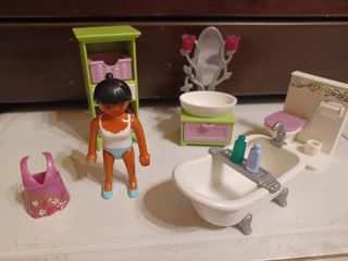 Baño Playmobil: Muñeca y Accesorios