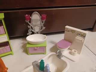 Baño Playmobil: Muñeca y Accesorios