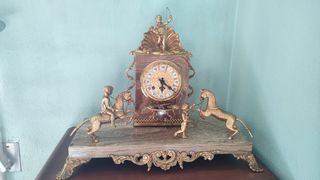 Reloj bronce y mármol, caballos