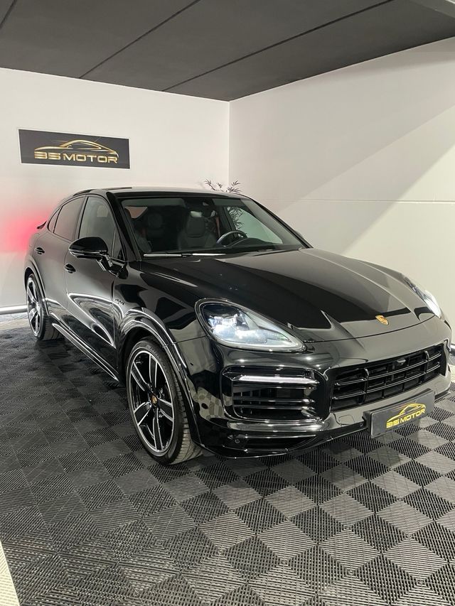 Porsche Cayenne coupe e hybrid
