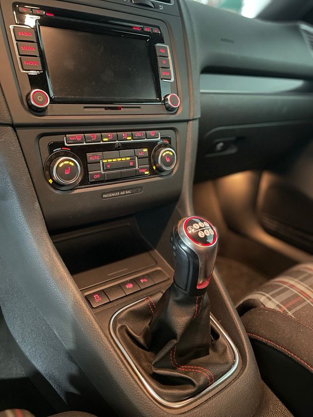 Volkswagen Golf GTI 35 TH