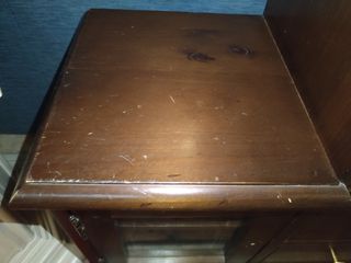 Mueble madera vintage con vitrina