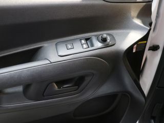 Toyota Proace City EV GX L2 50kWh 100 kW (136 CV)