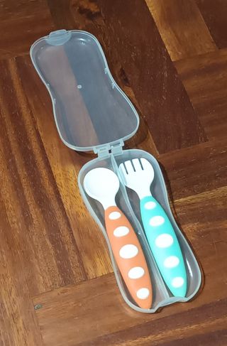 Cubertería para bebé con estuche