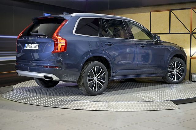 Volvo XC90   2.0 B5 D AWD Momentum Pro Auto 