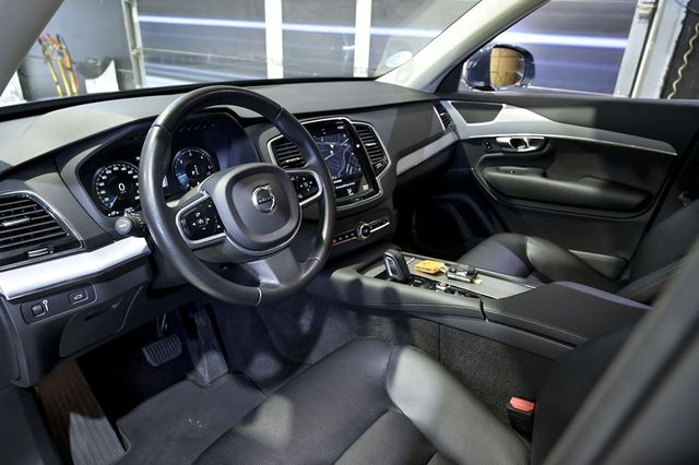 Volvo XC90   2.0 B5 D AWD Momentum Pro Auto 