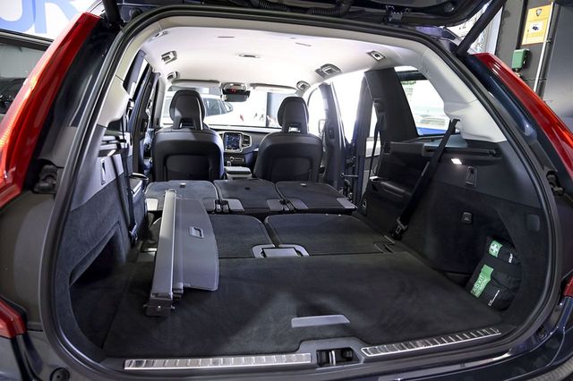 Volvo XC90   2.0 B5 D AWD Momentum Pro Auto 