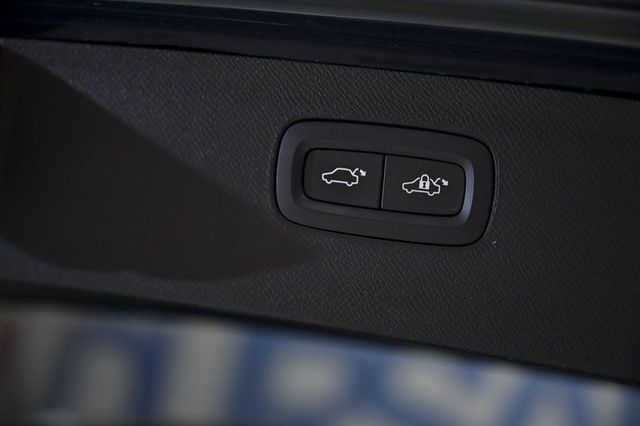 Volvo XC90   2.0 B5 D AWD Momentum Pro Auto 