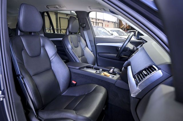 Volvo XC90   2.0 B5 D AWD Momentum Pro Auto 