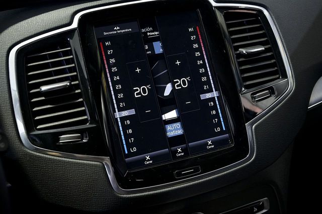 Volvo XC90   2.0 B5 D AWD Momentum Pro Auto 