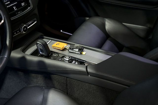 Volvo XC90   2.0 B5 D AWD Momentum Pro Auto 