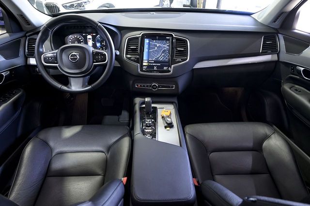Volvo XC90   2.0 B5 D AWD Momentum Pro Auto 