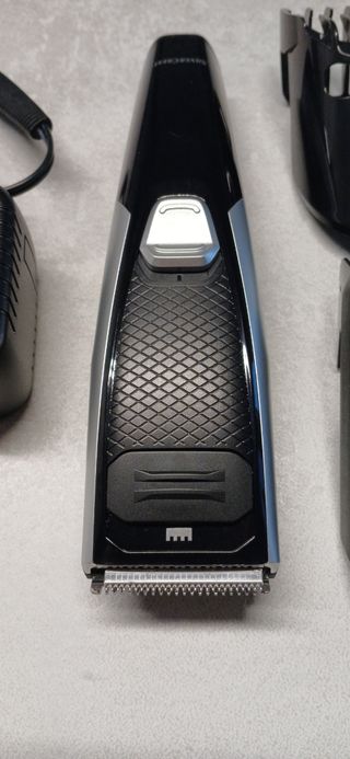 Tagliacapelli e taglua barba