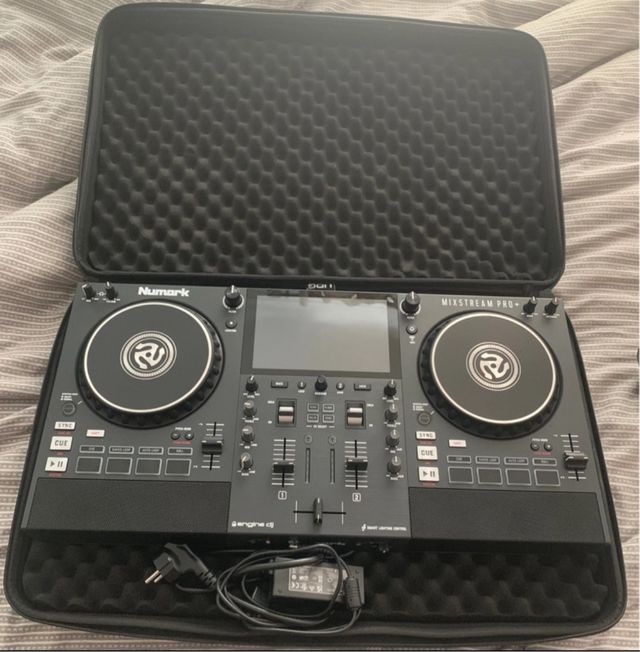 Numark Mixstream Pro+ c/ Estojo