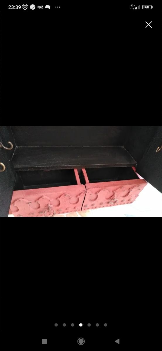 Portagioie vintage in piastrelle rosse