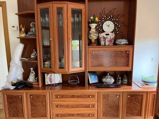 Mueble salón madera - vitrina