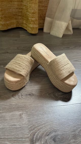 Sandalias plataforma beige Bona amore